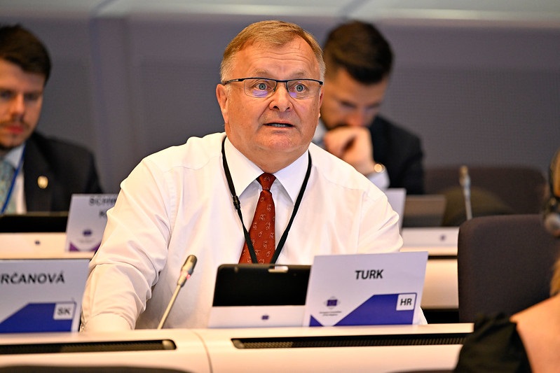 Izmjene Zakona o plaćama