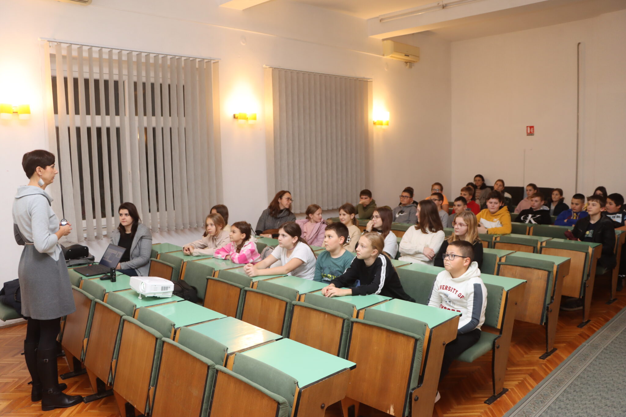 Započeli smo s javnim tribinama na temu “Kako pravilno postupati s otpadom”