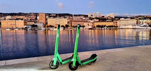 Bolt romobili službeno vozilo CU22 konferencije